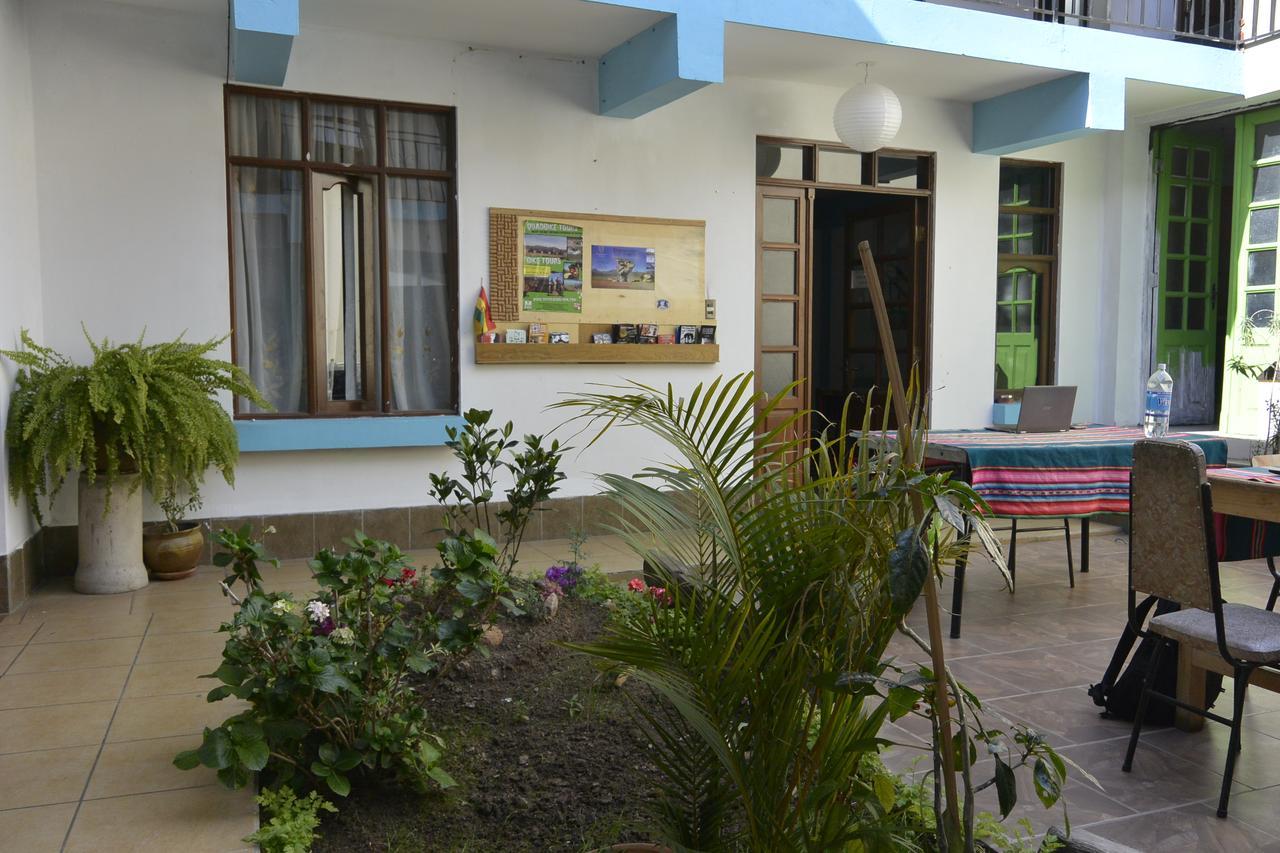 The Celtic Cross Hotel Sucre Bagian luar foto