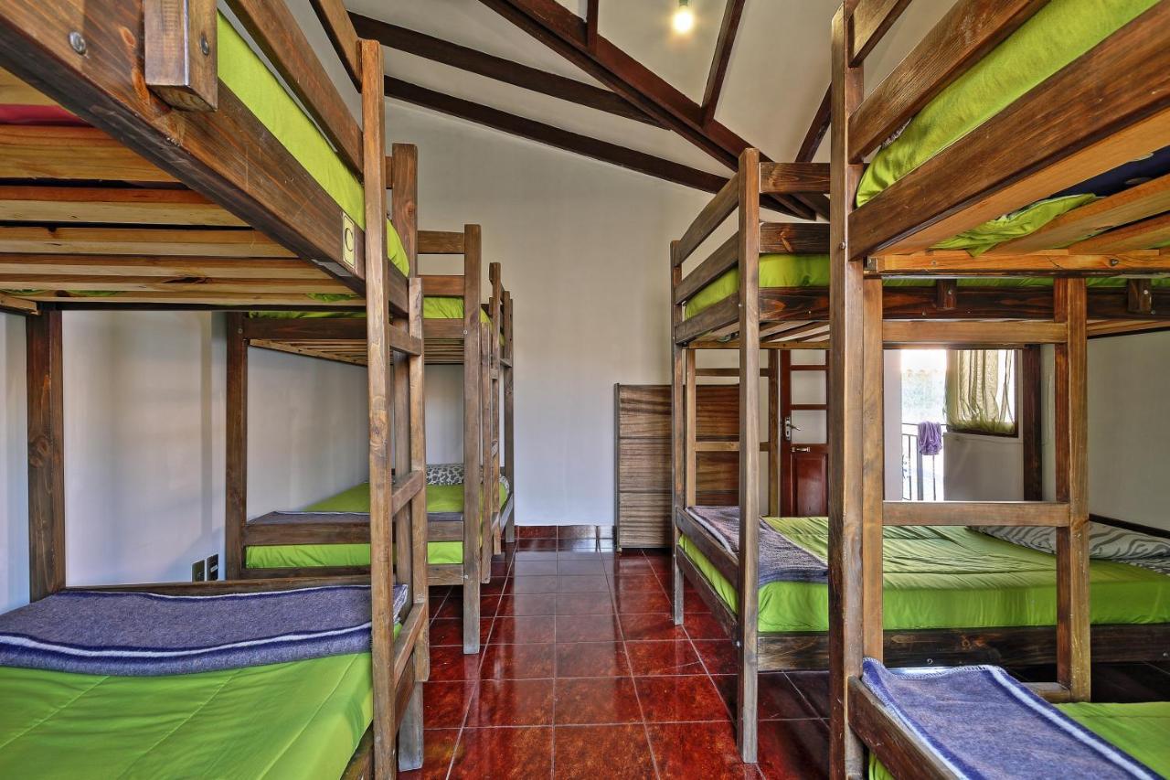 The Celtic Cross Hotel Sucre Bagian luar foto