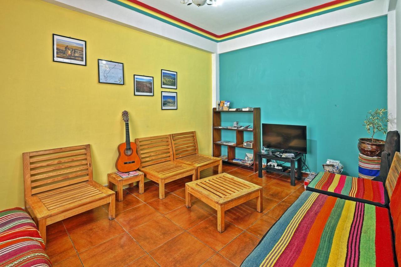The Celtic Cross Hotel Sucre Bagian luar foto