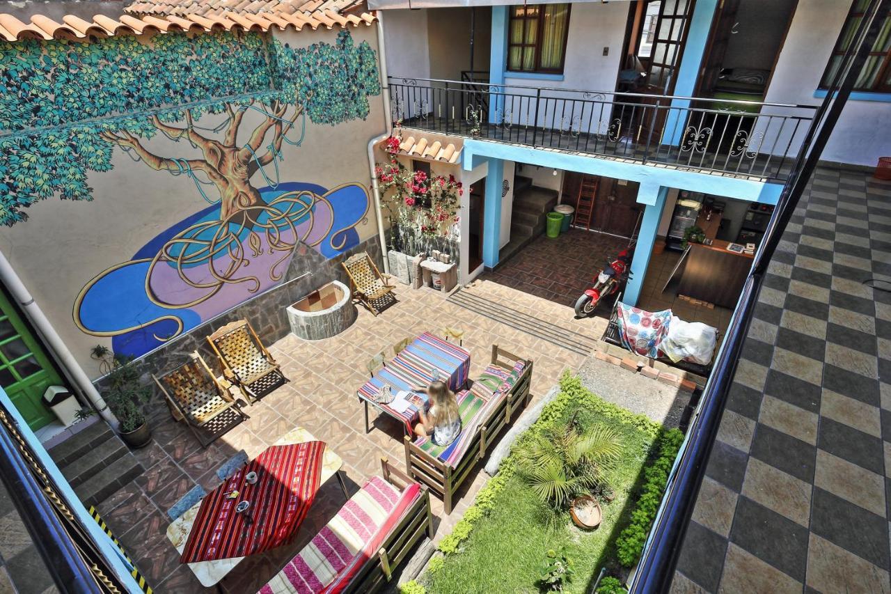 The Celtic Cross Hotel Sucre Bagian luar foto