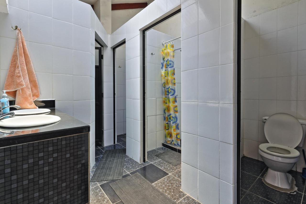 The Celtic Cross Hotel Sucre Bagian luar foto