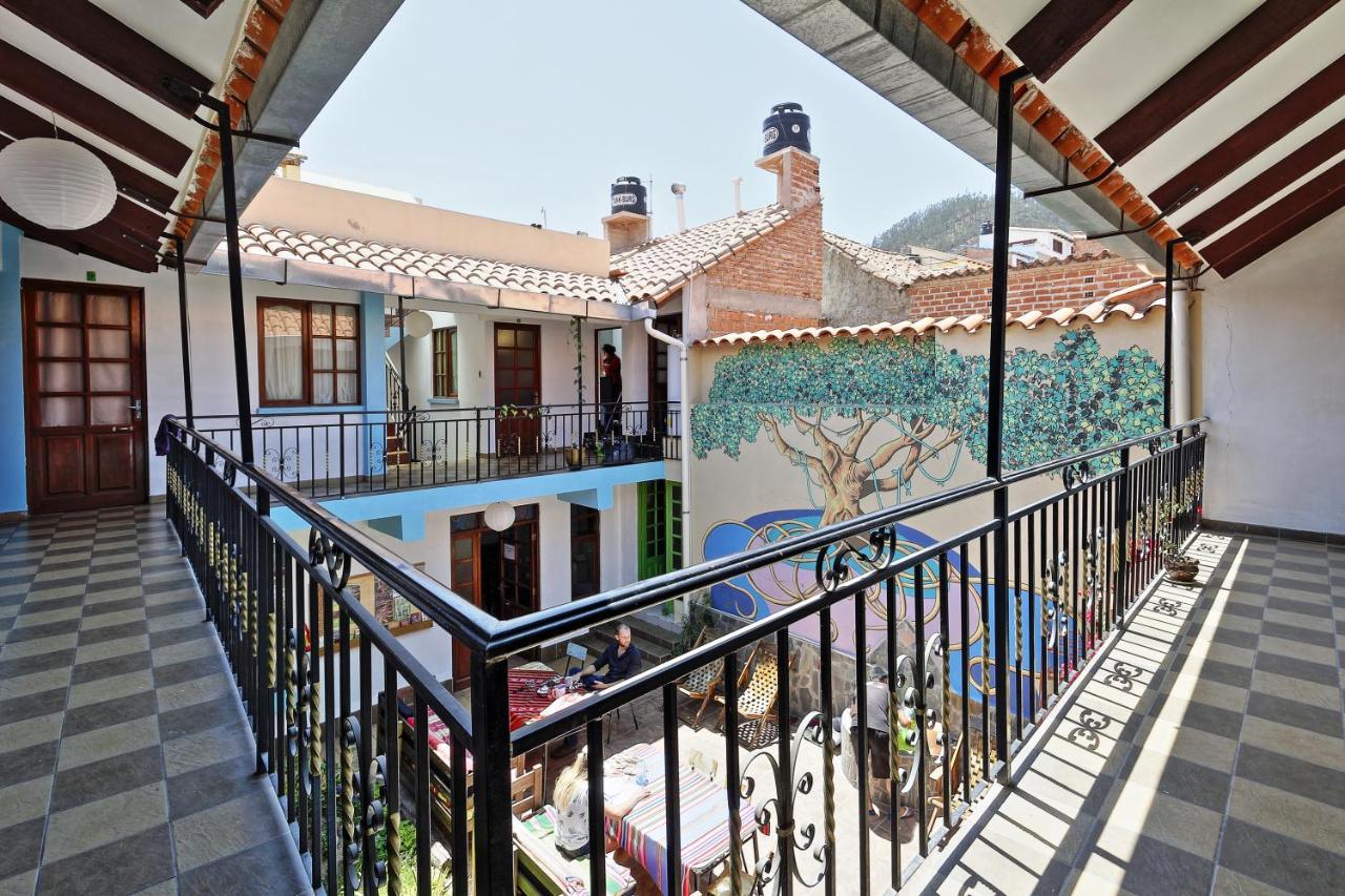The Celtic Cross Hotel Sucre Bagian luar foto
