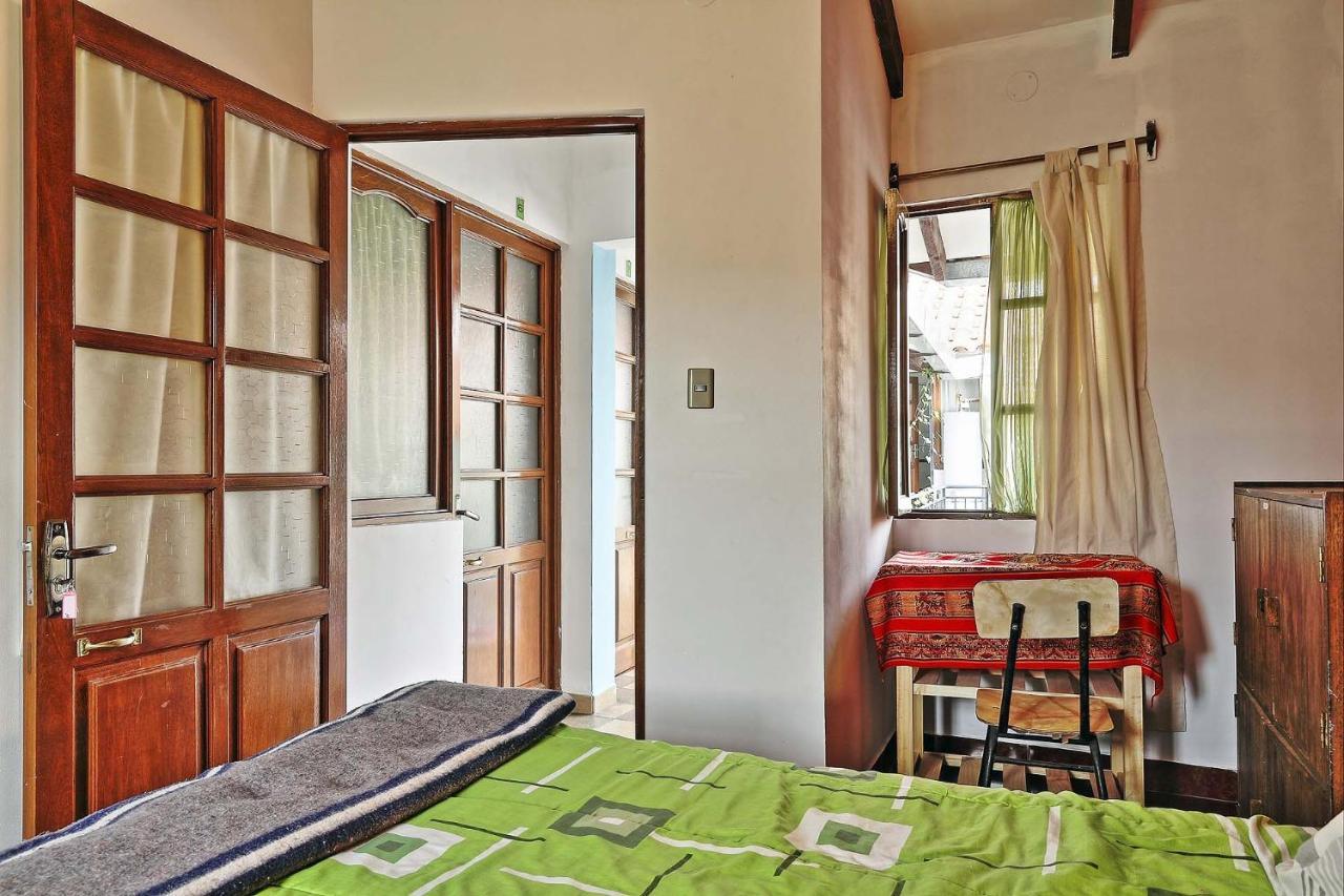 The Celtic Cross Hotel Sucre Bagian luar foto