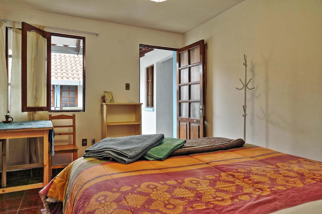 The Celtic Cross Hotel Sucre Bagian luar foto