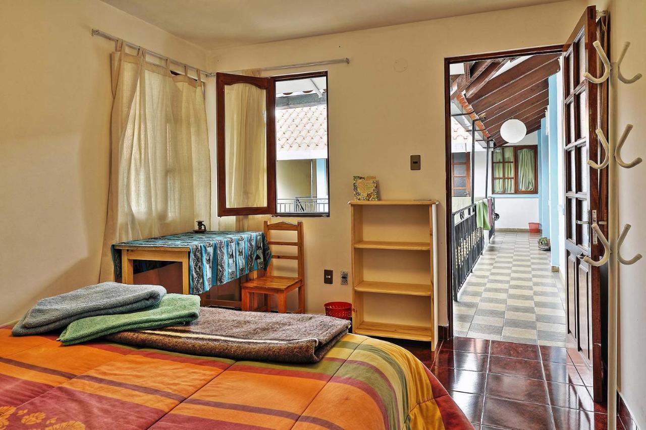 The Celtic Cross Hotel Sucre Bagian luar foto
